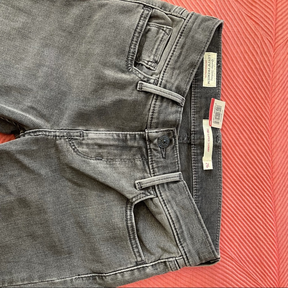LEVI’S JEANS - Picture 2 of 7